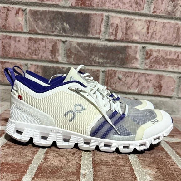 Mens On Cloud Versa lifestyle Running White and Purple Athletic Shoes size 8.5 - Picture 2 of 14